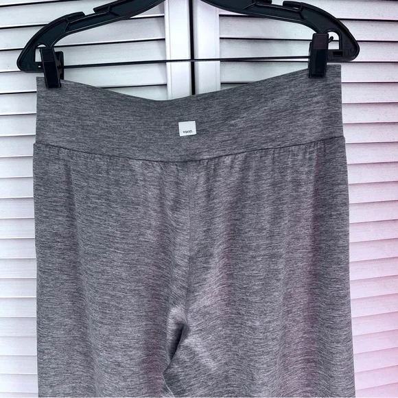 M đź©¶ Vuori Lux At Ease Harem Jogger Pant Heather Gray - Picture 9 of 9